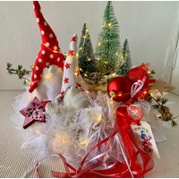 Winterwald Wichtel Kranz Rot-Weiss Beleuchtet Winterwald Wichtel Kranz Rot-Weiss Beleuchtet von einfachschoen