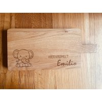 Kinderbrettchen, Schneidebrettchen, Holzbrettchen, Hier Krümelt...., Eichebrettchen, Schneidebrettchen Aus Eiche Mit Griff Und Motiv von einrichtungsshop