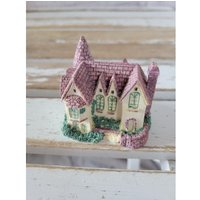 Enesco Lila Mini Haus Figur As Is Ornament Weihnachten Urlaub Wohndekor von elegantcloset21