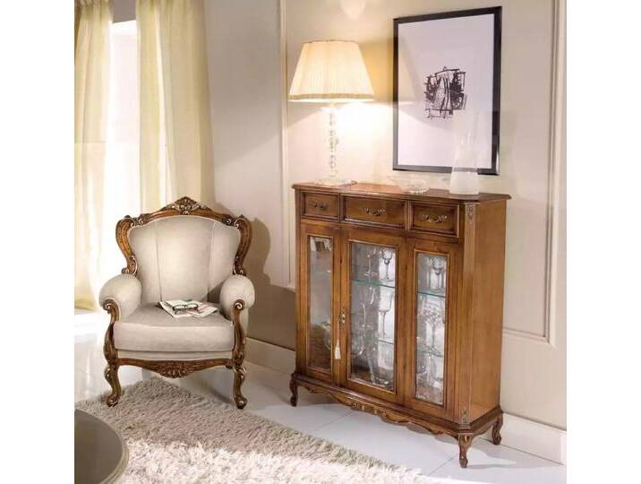 JVmoebel Vitrine Elegante Vitrine im klassischen Stil aus braunem Holz mit Glas (1-St., Nur Vitrine) Made in Italy, braun von elegante