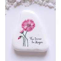Trauerstein - Gedenkstein Marmorstein Blume Stein Bemalt Lackiert von ellenshomedeko
