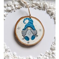 Weihnachtlicher - Wichtel Holz Scheiben Bemalt Lackiert von ellenshomedeko