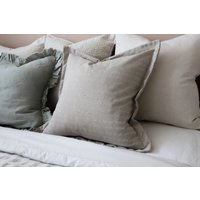 Lexie Sand Stripe Kissen - 2 Größen 45 X & 50 30 cm von ellenvaleinteriors