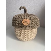 Häckelkorb "Eichel" | Eichelkorb Herbst Korb Untersilo Geschenkidee Beige Braun Gold Häckelkorb "Eichel" | Eichelkorb Herbst Korb Untersilo Geschenkidee Beige Braun Gold von emStudioDE
