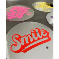 Cooler Statement Deko Spiegel Mit Druck „Smile" in Neon-Orange, Selbstklebend | Personalisierter von emaliviDesignShop