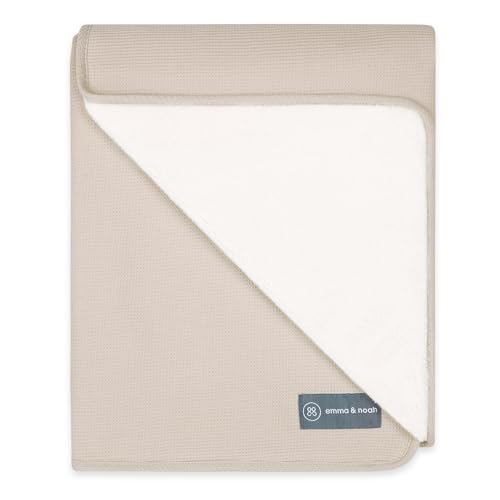 emma & noah Premium Kuscheldecke für Babys, 95x75 cm, Flauschig und Atmungsaktiv, Bio-Baumwolle, Oeko-TEX Standard 100, Als Babygeschenk oder als Kinderwagendecke (Essential Beige) von emma & noah