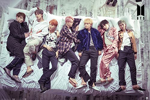 BTS - Bangtan Boys - Group Bett- Poster Plakat Druck - Grösse 91,5x61 cm von empireposter