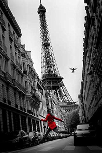 Paris - Red Coat Eiffelturm colourligh - Poster schwarz-Weiss Foto - Grösse 61x91,5 cm von empireposter