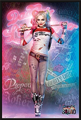 Suicide Squad - Harley Quinn Stand - Druck Plakat Film Poster - Größe 61x91,5 cm + Wechselrahmen, Shinsuke® Maxi Kunststoff schwarz, Acryl-Scheibe von empireposter