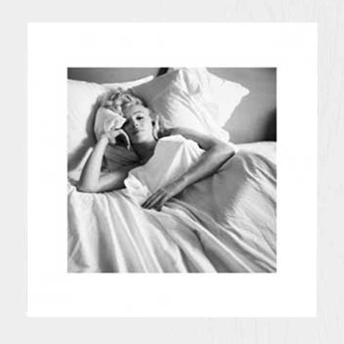 empireposter Monroe, Marilyn - Bett - Kunstdruck Artprint schwarz-Weiss Foto berühmte Person - Grösse 40x40 cm + Wechselrahmen, Shinsuke® MDF Weiss, Acryl-Scheibe von empireposter