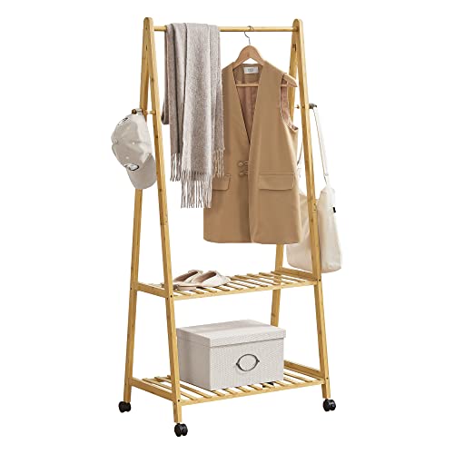 [en.casa] Bambus Garderobenständer Öckerö 152 x 70 x 43 cm Rollgarderobe mit Kleiderstange Kleiderständer mit 2 Ablagen und 4 Kleiderhaken offener Kleiderschrank Rollbar von [en.casa]