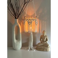 Boho Makramee Windlicht Mit Holzkugeln - Perfekte Geschenkidee Für Frauen. Stilvolle Wohnaccessoires, Deko Ideen Wohnzimmer, Kleine Geschenke von endloserKnoten