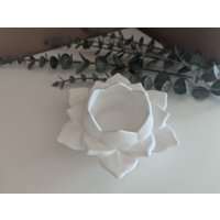 Teelichthalter Lotusblüte Weiß Raysin Teelichthalter Lotusblüte Weiß Raysin von entDECKEmich