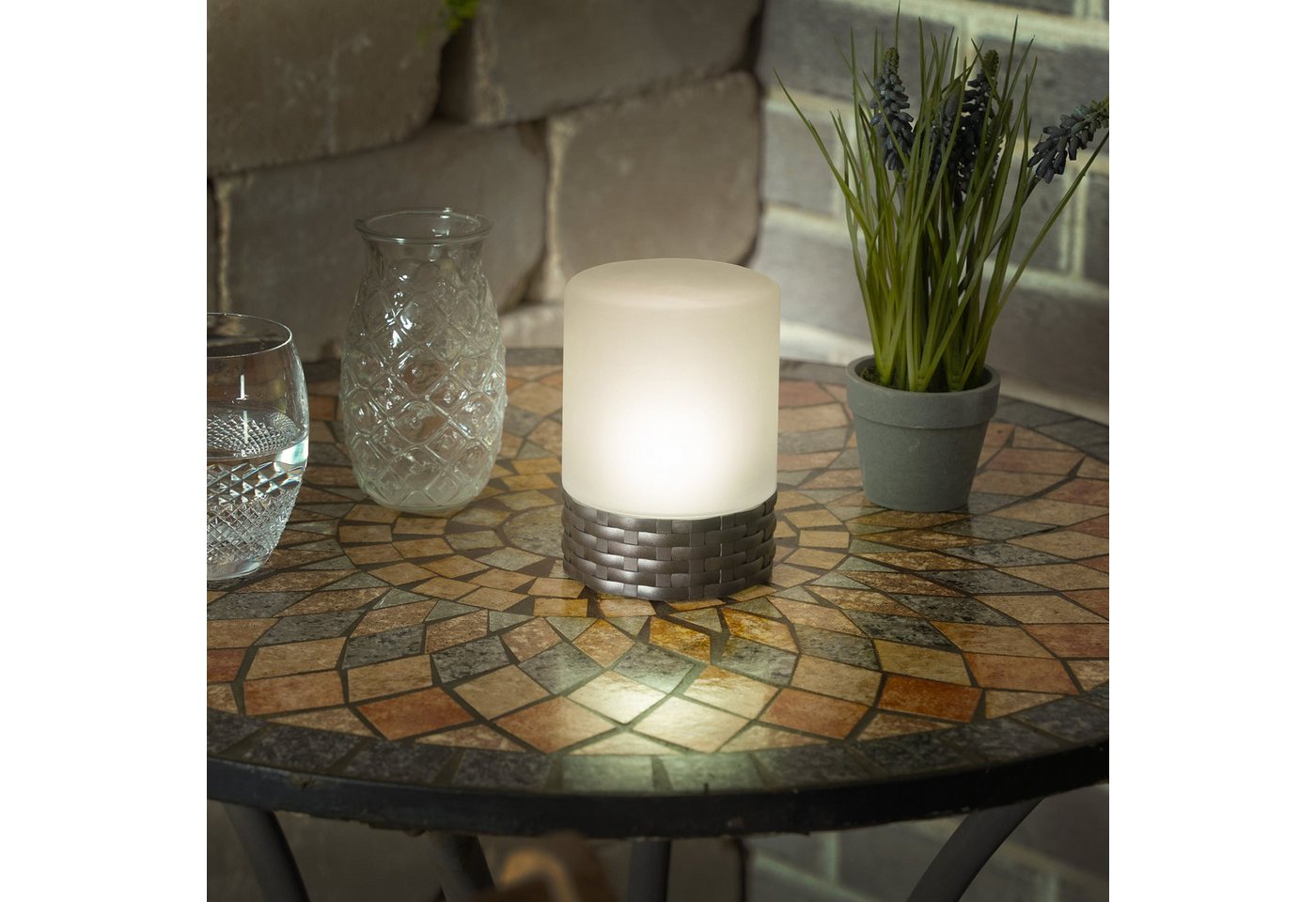 esotec LED Außen-Tischleuchte Solar Dekoleuchte "Rattan Style" esotec LED Außen-Tischleuchte Solar Dekoleuchte "Rattan Style" von esotec