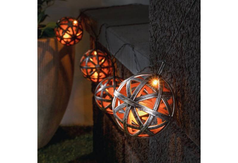 esotec LED-Lichterkette Solarkette 8 Kugeln Valerie 2m +2m Kabel 2500K silber/kupfer 103016 von esotec