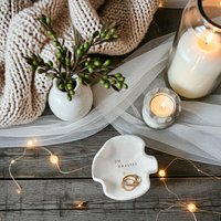 Knallerstück - Handgetöpferte, Organisch Geformte Design Ringschale Mit Herz & Message Schmuckschale Als Süßes Geschenk | Aus Echtem Ton Knallerstück - Handgetöpferte, Organisch Geformte Design Ringschale Mit Herz & Message Schmuckschale Als Süßes Geschenk | Aus Echtem Ton von evaundfee