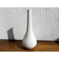 Vintage Vase Ak Kaiser Biskuit Porzellan - 60Er 70Er Jahre Mid Century Modernist Weiß & Relief Wie Fossiles Holz Elegant von everglaze