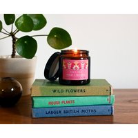 Duftkerze/Veilchen + Teerose Handgegossenes Sojawachs Brautjungferngeschenk von everynookcandles