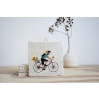 Fliese - Fahrradfahrer Mit Blumen von evimstore