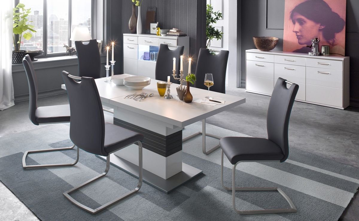 expendio Wohnzimmer-Set Travis 143, (Spar-Set, 7-St), weiß Hochglanz montiert LED + Softclose + 4x Stuhl Kunstleder schwarz von expendio