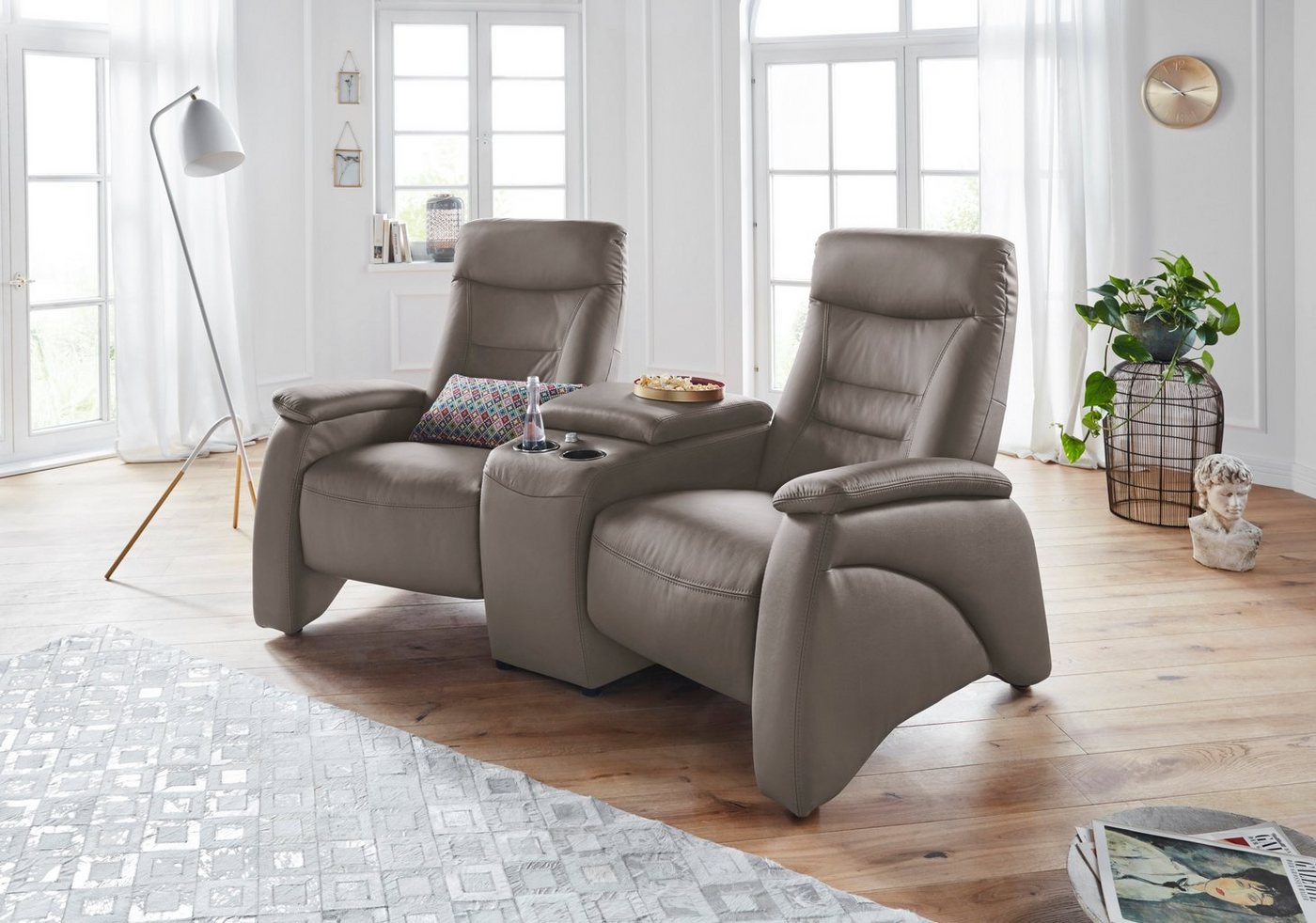 exxpo - sofa fashion 2,5-Sitzer Ascoli, Kinosofa mit hohem Sitzkomfort, bequeme Armlehnen, inkl. Relaxfunktion, mit Ablage und Staufach, hohe Rückenlehne exxpo - sofa fashion 2,5-Sitzer Ascoli, Kinosofa mit hohem Sitzkomfort, bequeme Armlehnen, inkl. Relaxfunktion, mit Ablage und Staufach, hohe Rückenlehne von exxpo - sofa fashion
