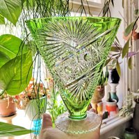 Jugendstil Überfang Glas Vase Hell Grün & Klarglas Art Nouveau Design Geschliffen Kristall Fächer Blumen Flower Lindgrün Jugendstil Überfang Glas Vase Hell Grün & Klarglas Art Nouveau Design Geschliffen Kristall Fächer Blumen Flower Lindgrün von fairytailjewelry