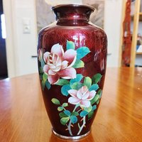 Sato Ando - Cloisonne Emaille Vase Rot Mit Rosen Um 1930 Guilloche Enamel Blumen Vase Kunst Unikat Objekt Art Deco Cottage Landhaus Japan von fairytailjewelry