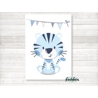 Bilder Kinderzimmer Poster Kinderbild Kinderzimmerbild Süßer Tiger/A4/Weiß/Blau von farbfein