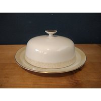 Hutschenreuther Design Favorit Runde Butterdose Mit Deckel Aus Porzellan Vintage 50Er Butterplatte Hutschenreuther Design Favorit Runde Butterdose Mit Deckel Aus Porzellan Vintage 50Er Butterplatte von sinteins
