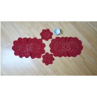 Set Von 4 Roten Deckchen Untersetzer Häkelmatte Pad Runden Tisch Tischset Baumwolle Stricken Wohnkultur Handgemachte Blumen Blume Serviette von feltinga