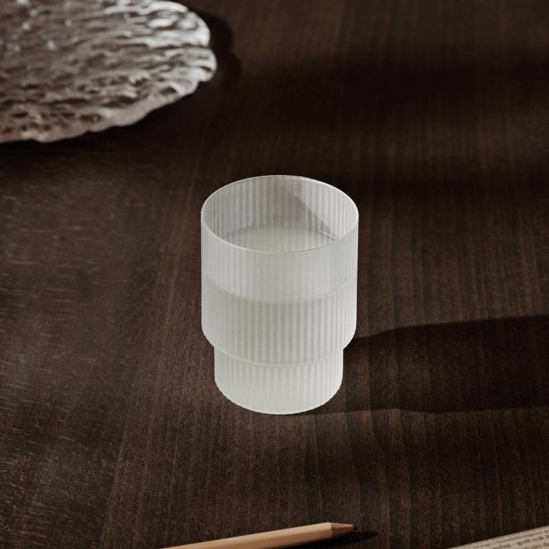 ferm LIVING Glas Ripple, weiß, 200 ml, mundgeblasen, 4er-Set ferm LIVING Glas Ripple, weiß, 200 ml, mundgeblasen, 4er-Set von ferm LIVING