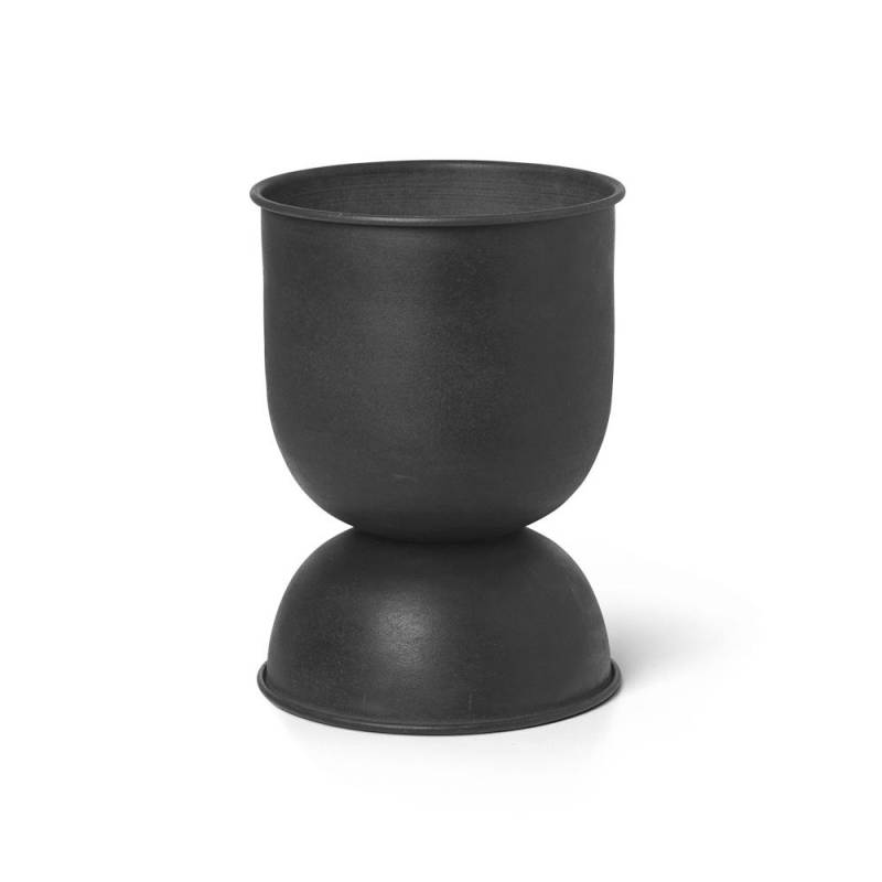 ferm LIVING - Hourglass Blumentopf XS - schwarz/pulverbeschichtet/H 30cm x Ø 21cm von ferm LIVING