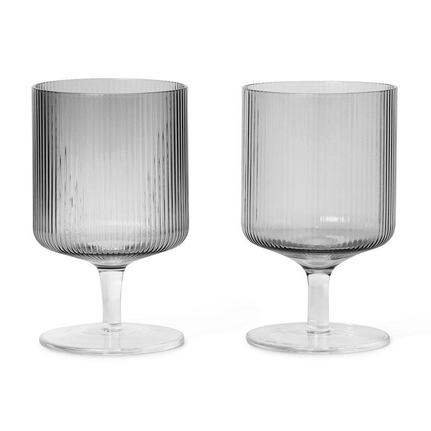 ferm LIVING - Ripple Weinglas 2er Set - rauchgrau/H x Ø 12,5x7,5cm/jedes Stück ein Unikat von ferm LIVING