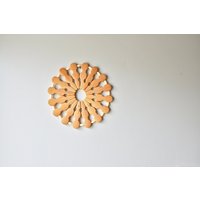 Vintage Holz Untersetzer Oder Wanddekoration Aus Den 1970Er Jahren Vintage Holz Untersetzer Oder Wanddekoration Aus Den 1970Er Jahren von fetchandsow