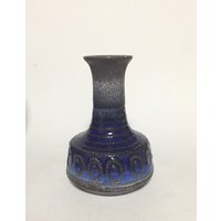 strehla Blaue Keramikvase, Mid Century Fat Lava Vase Westdeutschland, Handgefertigt, Blaugrau Schwarz Blumenvase Sammlerstück Wohnkultur von fineartsdeco