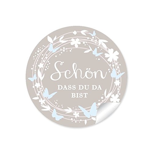 24 STICKER:"Schön, dass du da bist" Schöne Etiketten mit Kranz, Blüten und Schmetterlingen in WEIß BLAU NATUR SAND • Für Gastgeschenke, Tischdeko zur Hochzeit • Aufkleber: 4 cm, rund, matt von fioniony