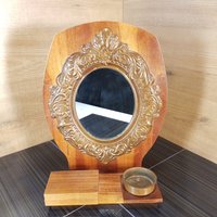 Vintage Schmuckschatulle Aus Holz Mit Ovalem Spiegel Kupferrahmen von fleamarketEU