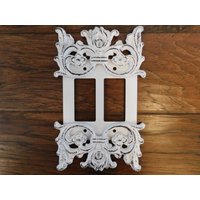 Doppelt Rocker Shabby Chic Lichtschalter Abdeckung, Wählen Sie Ihre Farbe, 2 Gang Wippe, Zwei Decora Platte, Metall Wanddekor, Toskanisch von fleurdelisjunkie