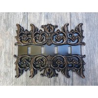 Quad Toggle Switch Plattenabdeckung | Wählen Sie Ihre Farbe Vierfach Wechselplatte Toskanisch Lichtschalter Fleurdelisjunkie von fleurdelisjunkie