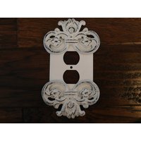 Shabby Chic Weiße Auslaufplatte Wandplatte | Fleurdelisjunkie Original Design Steckdose Schalter Platte Shabby Chic Weiße Auslaufplatte Wandplatte | Fleurdelisjunkie Original Design Steckdose Schalter Platte von fleurdelisjunkie