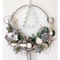 Türkranz/Fensterkranz Hoop Weihnachten 30 cm Advent Wandschmuck Adventdeko Fensterdekoration „Hoop Tannenbaum" Türkranz/Fensterkranz Hoop Weihnachten 30 cm Advent Wandschmuck Adventdeko Fensterdekoration „Hoop Tannenbaum" von floralkreativ