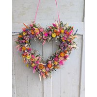 Türkranz 48 cm Wandkranz Herz Handarbeit Trockenblumen von floristikwerkstatt