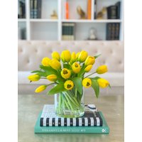 Faux Tulpe Blumenarrangement-Real Touch Tulpen-Tulpenanordnung-Gelbes Tulpenmittelstück-Blumenmittelstück von flovery