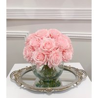 French Country Kunstblumen Arrangement-Hochzeitsblumenarrangement-Real Touch Pink Rosen Arrangement-White Rose Modern Centerpiece von flovery