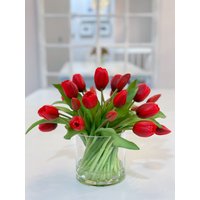 Rote Anordnung-Rote Faux Tulpe Blumenarrangement-Tulip Arrangement-Rote Mittelstück-Moderne Anordnung Mittelstück Home Decor von flovery