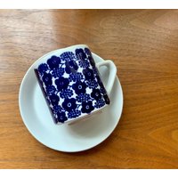 Arabia Finland Rypäle Porzellan Tasse Und Untertasse von flyingdustbunny