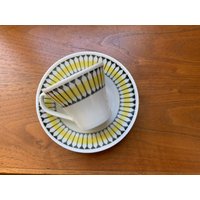 Upsala Ekeby Gefle Pikant Tasse Und Untertasse von flyingdustbunny