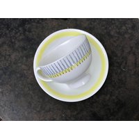 Vintage Gefle Porzellan Schweinetasse Und Untertasse 1956 von flyingdustbunny