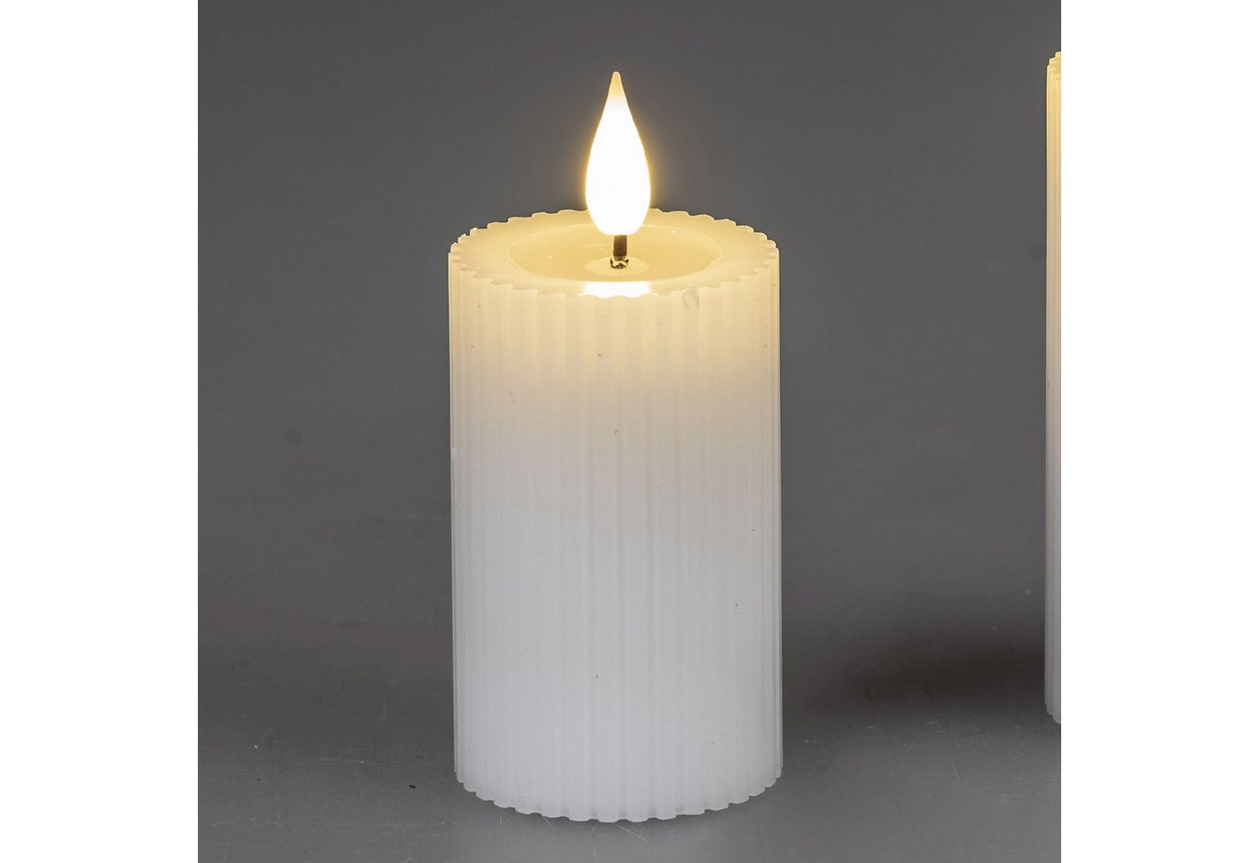formano LED-Kerze Streifen, Mit Timerfunktion, Weiß, Motiv: Rillen formano LED-Kerze Streifen, Mit Timerfunktion, Weiß, Motiv: Rillen von formano