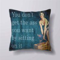 Pin Up Mädchen Wollen Übung Aus - Kissen-Abdeckung Fall Oder Gefüllt Mit Einsatz von foxyNfoxy